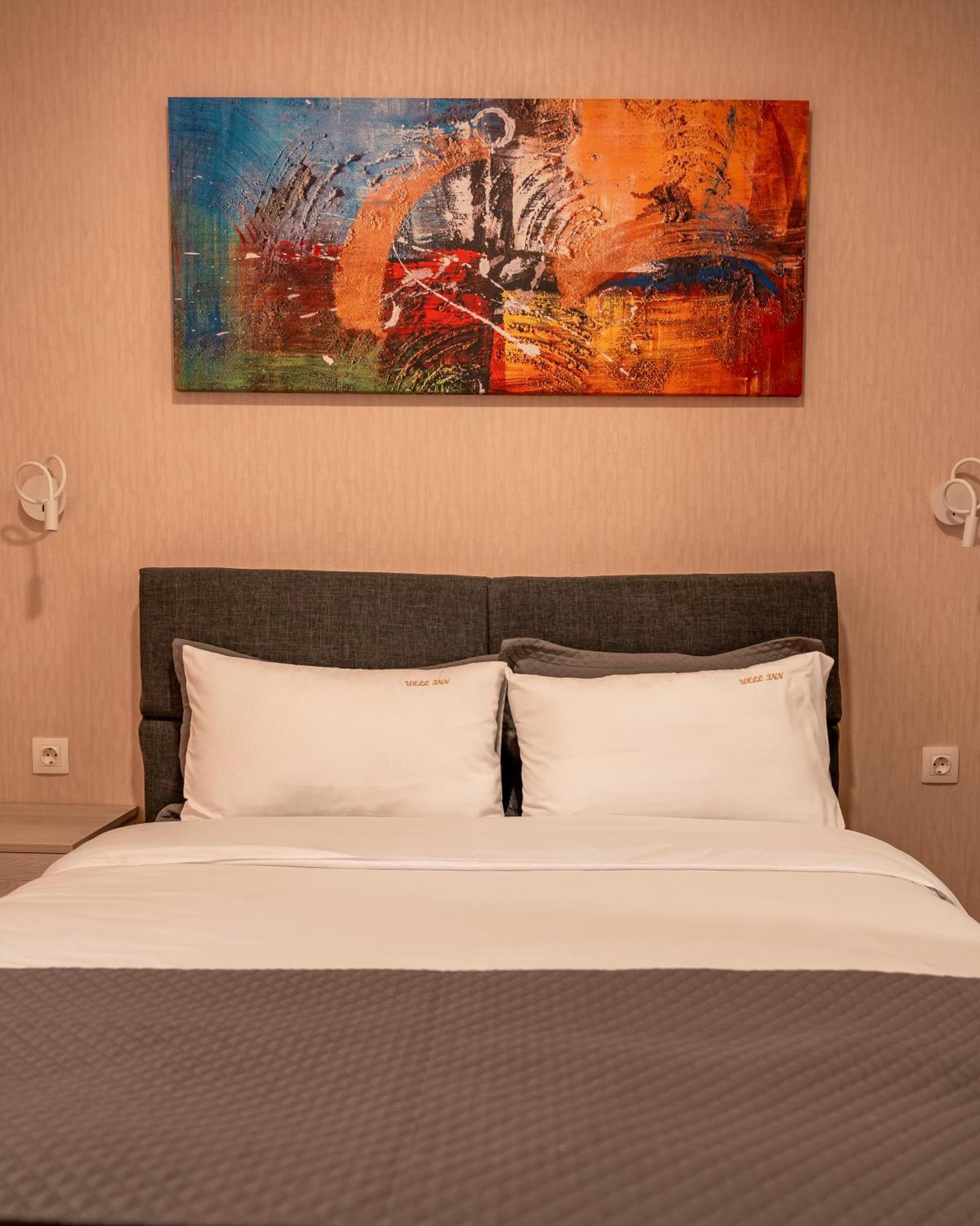 Hotel Well Inn Tbilisi Exteriör bild